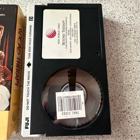 Vintage Beyond Therapy NOT VHS (Beta 1987) - Picture 4 of 7